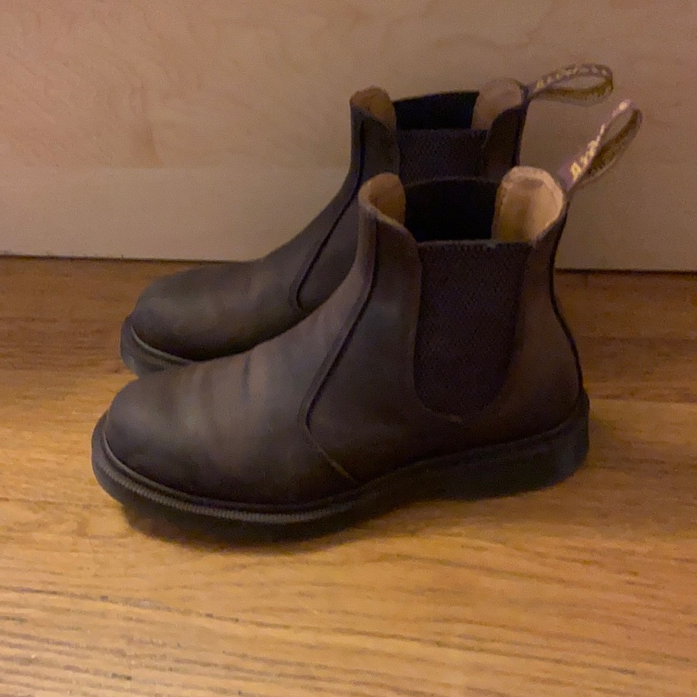 Dr. Martens 2976 crazy horse Chelsea boot
